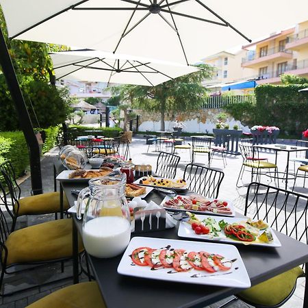The Hart Hotel Vlorë Eksteriør billede