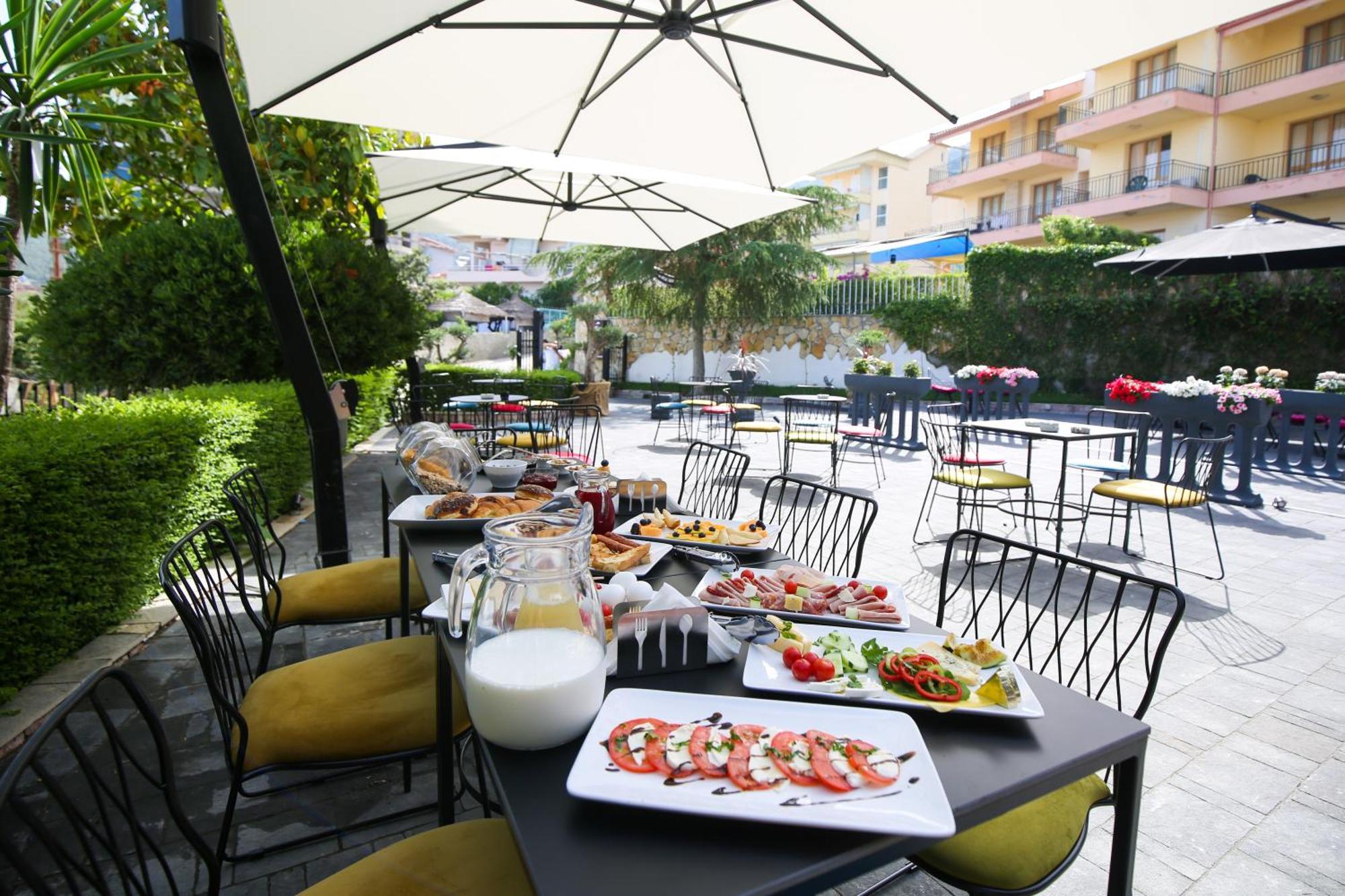The Hart Hotel Vlorë Eksteriør billede
